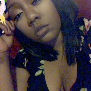 Meet your Posher, Candis